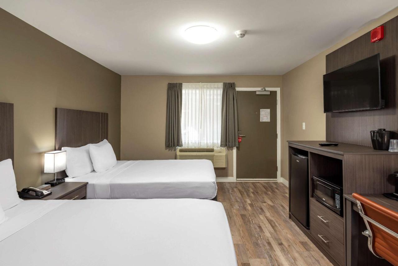 Econo Lodge Prince George Eksteriør bilde