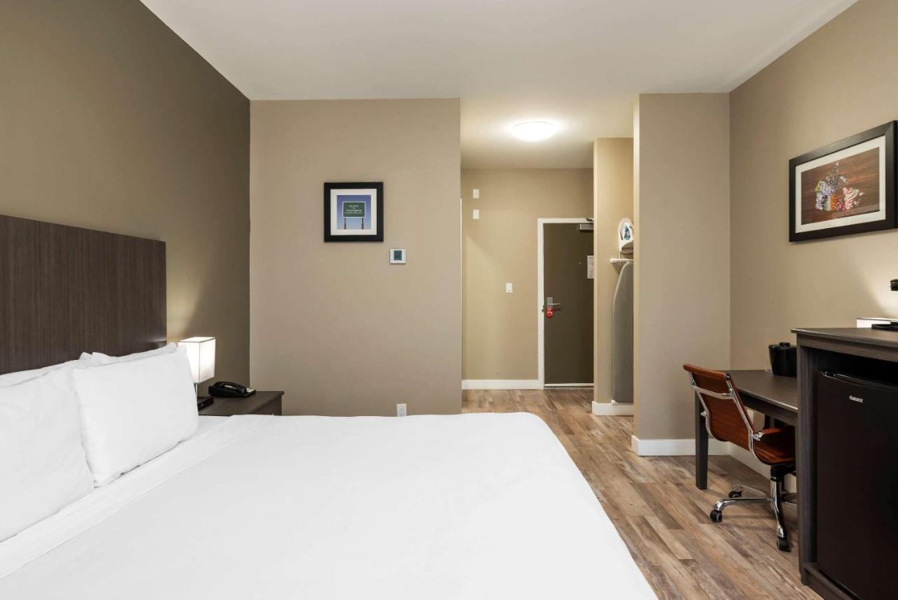 Econo Lodge Prince George Eksteriør bilde